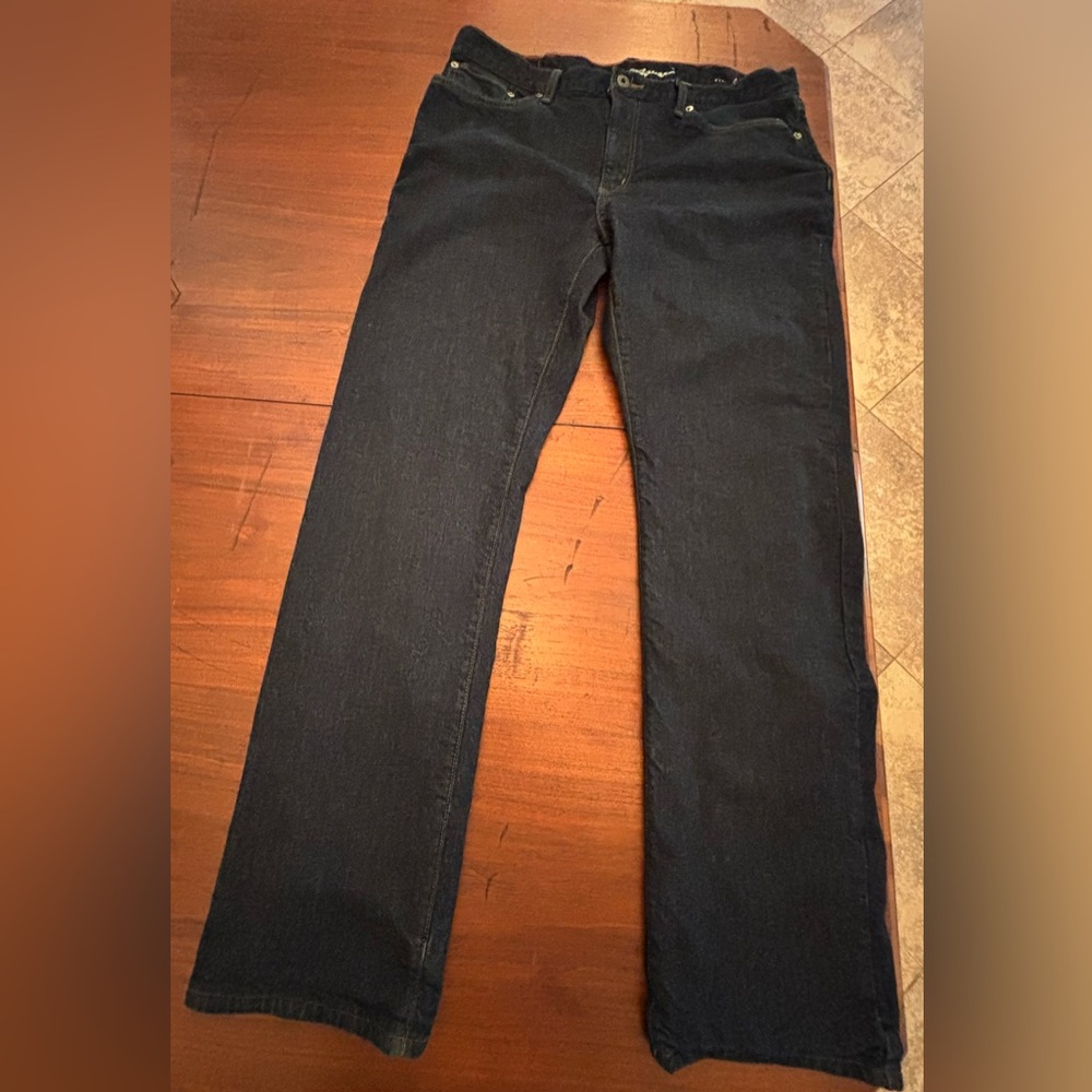 Eddie Bauer Men’s Straight Fit Insulated Dark Blue Jeans. 36/34. Specially dyed